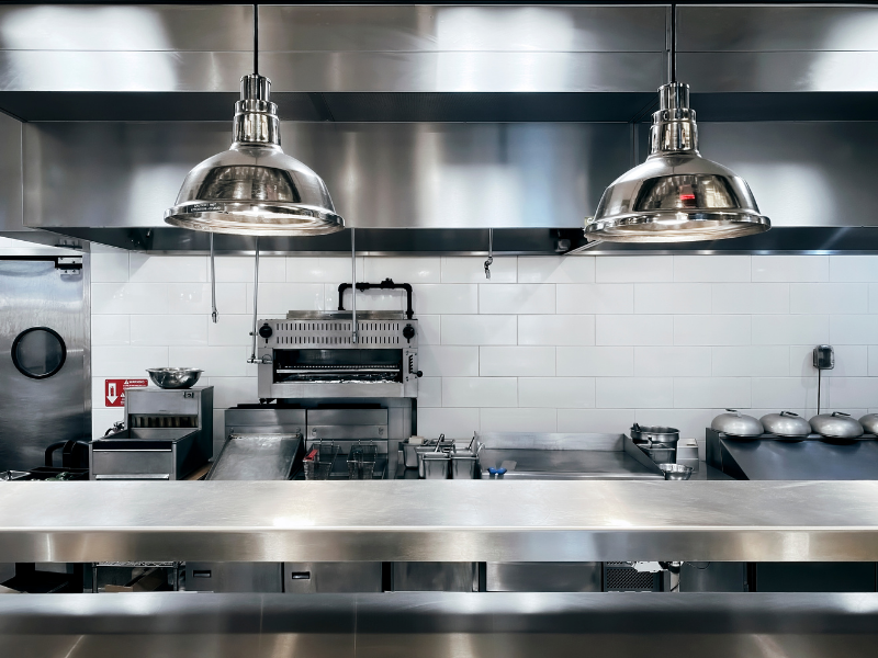 Learn how to open a ghost kitchen with these tips from Kingswood Leasing, powered by TimePayment!